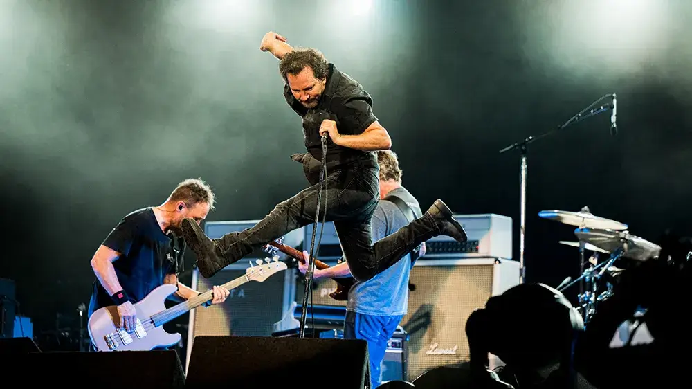 Exclusive Reveal: Pearl Jam’s Groundbreaking 2024 Tour & Album Sneak Peek – What Fans Need to Know