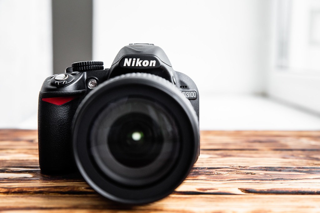 Comparisons with Other Entry-Level DSLRs