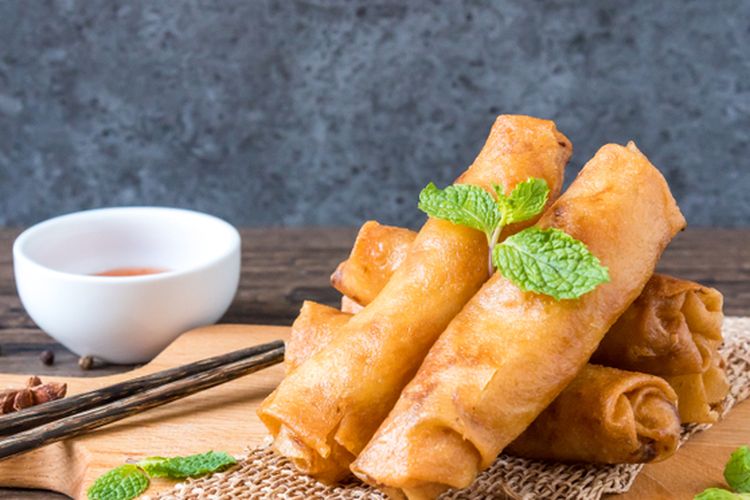 Lumpia Telur Gulung: Kelezatan Tradisional yang Menggugah Selera