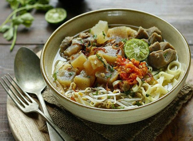 mie-kocok-bandung-kelezatan-kuliner-khas-kota