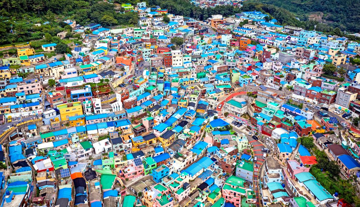 Gamcheon Culture Village: Paduan Warna dan Budaya di Atas Bukit Busan