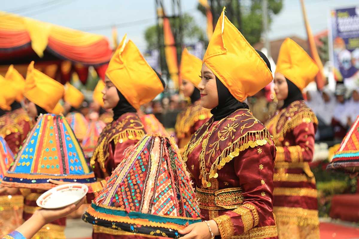 Tari Baralek Gadang di Mata Wisatawan