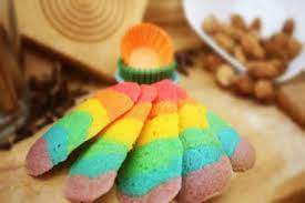 kue-rainbow-katetong-manis-ceria-penuh-warna 