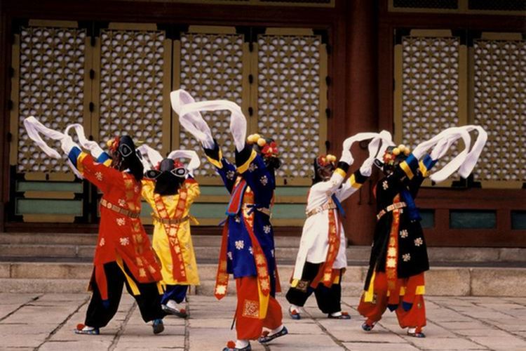 Budaya Korea Selatan: Sebuah Perjalanan Menemukan Kekuatan, Seni, dan Identitas