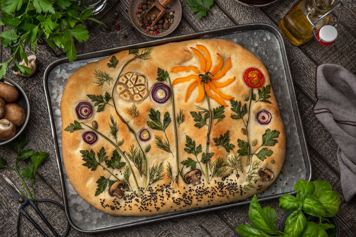 Focaccia: Teman Setia di Dapur yang Sering Diremehkan