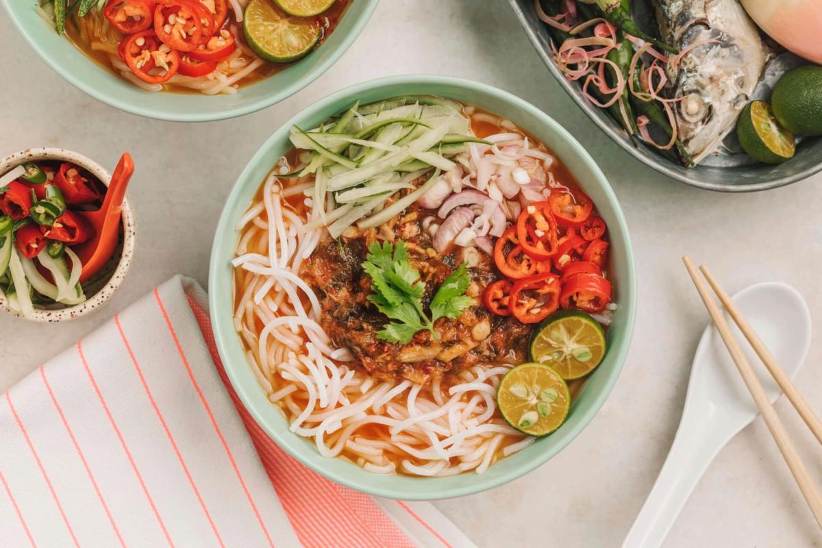 Penam Assam Laksa: Cerita dan Pengalaman Seru Menyelami Rasa Asam Pedas yang Bikin Nagih