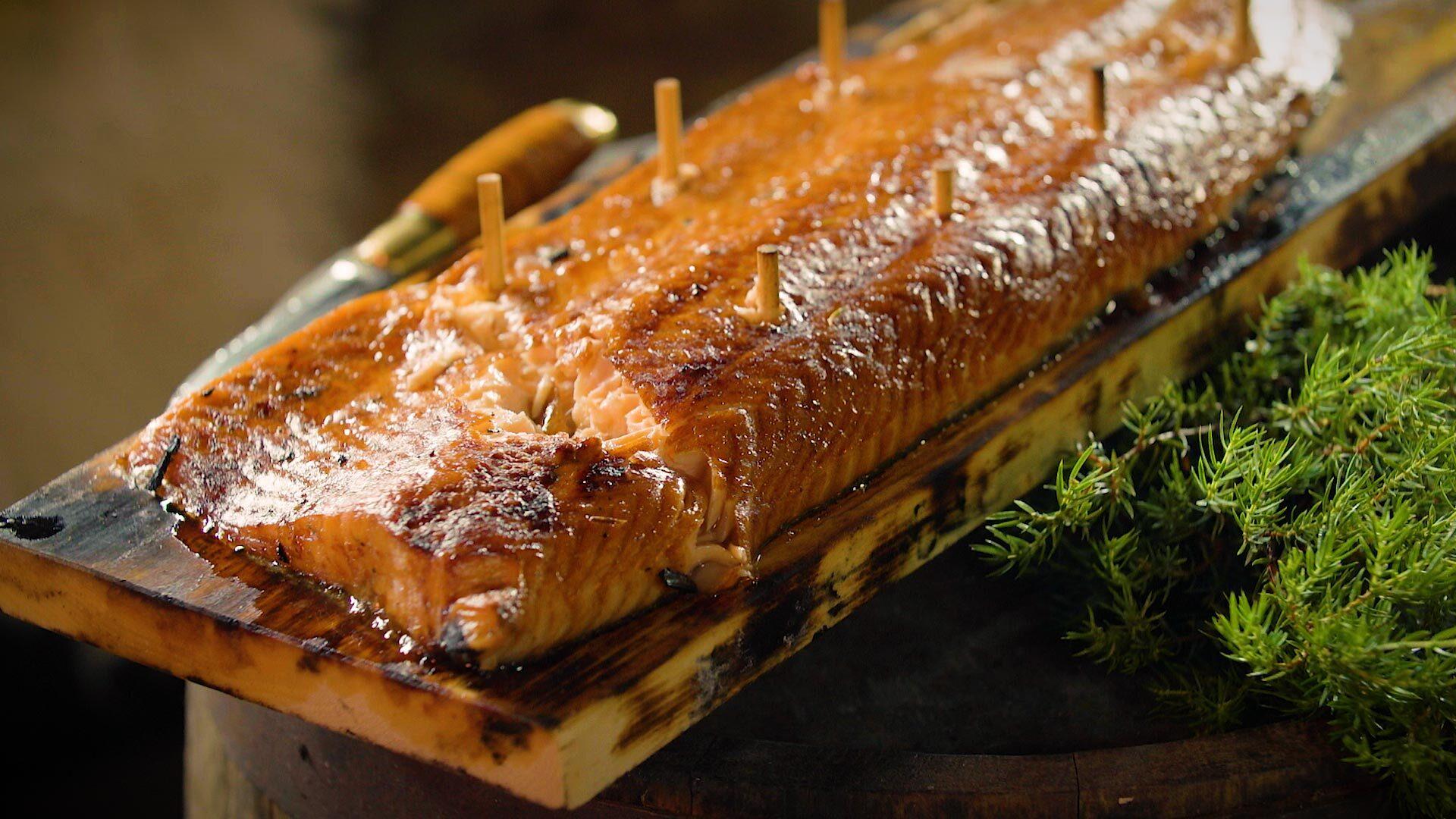 Loimulohi: Pengalaman Seru Memasak Salmon ala Finlandia yang Bikin Ketagihan