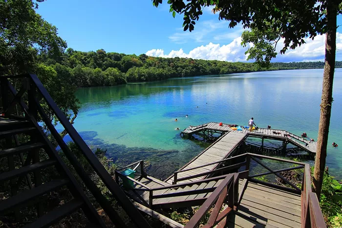 Pulau Kakaban, Surga Alam Indonesia yang Wajib Dikunjungi Pecinta Wisata